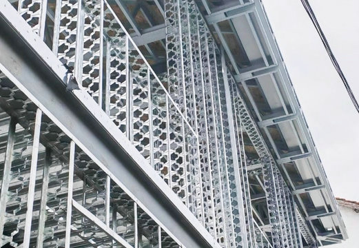 中拓冷彎簽約發(fā)運(yùn)忙海_20250901134534.mp4_20250901_135822.051.jpg