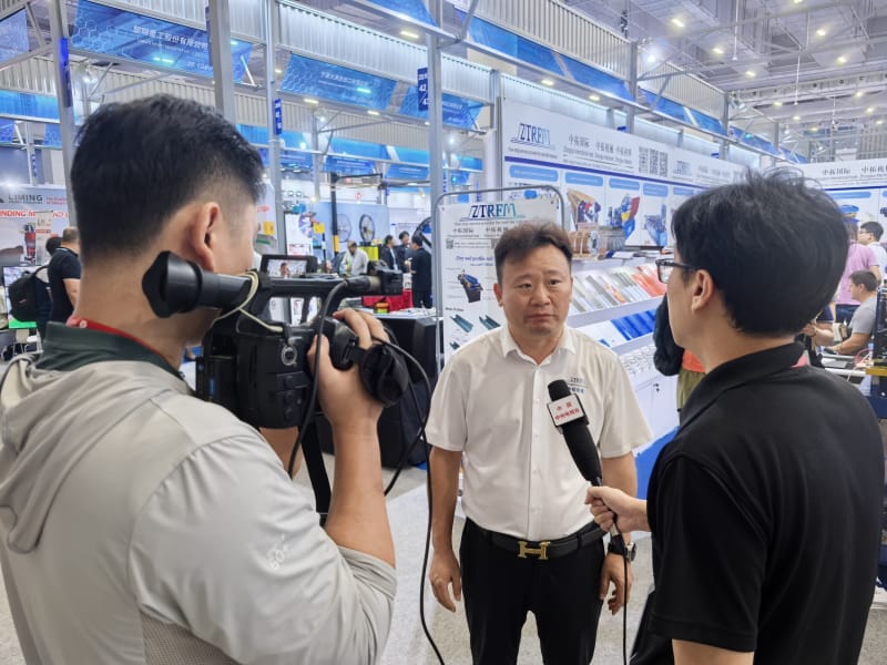 中拓徐總帶隊亮相第 138 屆廣交會！冷彎設備引全球關注，接受央視采訪談中國制造出海